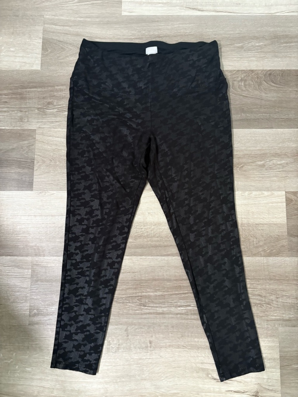 Chicos Zenergy women’s Active Leggings